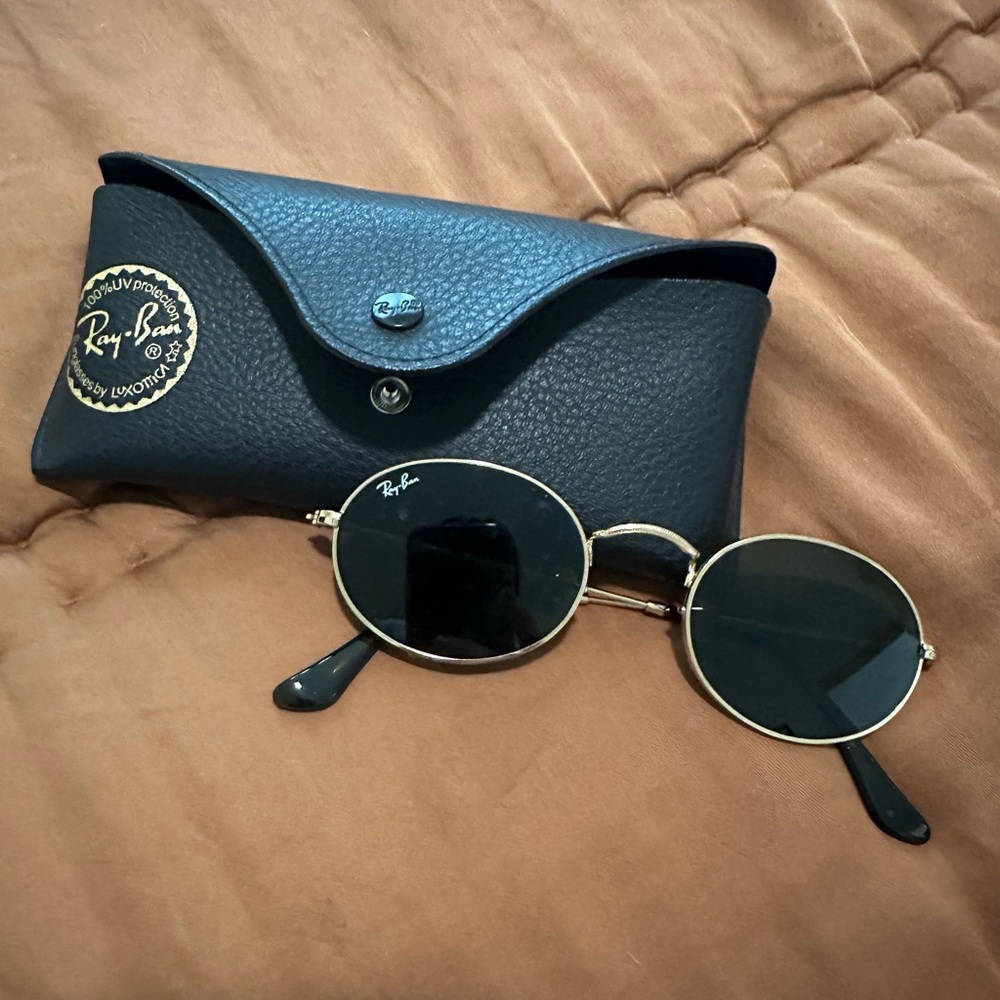 Ray-Ban green classic oval sunglasses